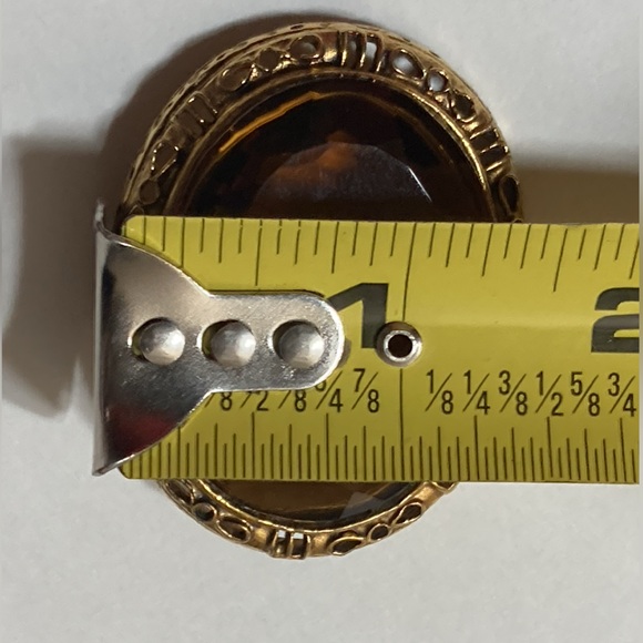 VINTAGE GOLD TONE FACETED TOPAZ COLOR BROOCH - UNSIGNED - Picture 6 of 9